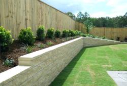 Inspiration Gallery - Pool Retaining Wall - Image: 214